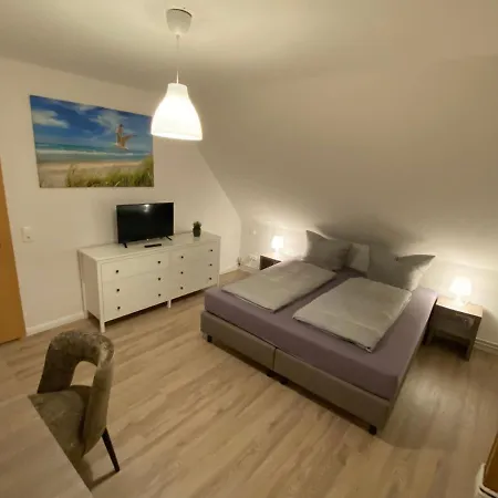 Waren Appartements Buitenkant foto