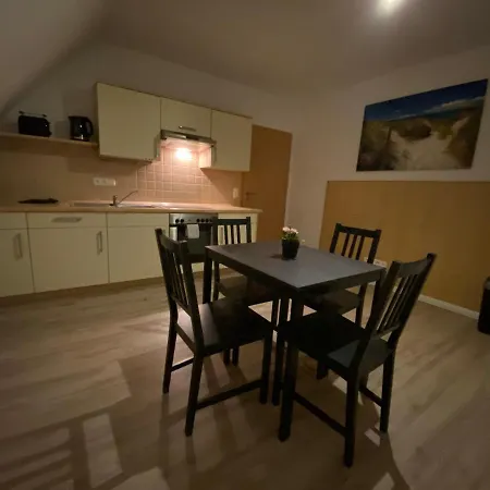 Waren Appartements Buitenkant foto